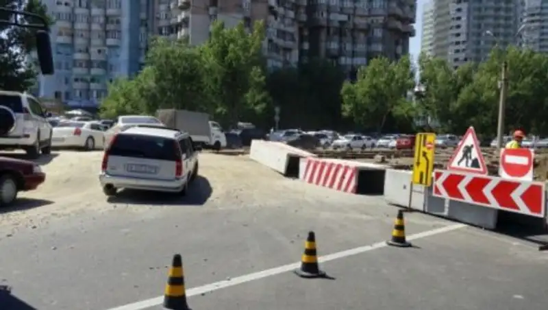 Байбек поручил благоустроить улицу Толе би