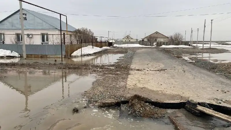 талые воды, подтопили дома в области, западный Казахстан, фото - Новости Zakon.kz от 05.04.2022 10:20