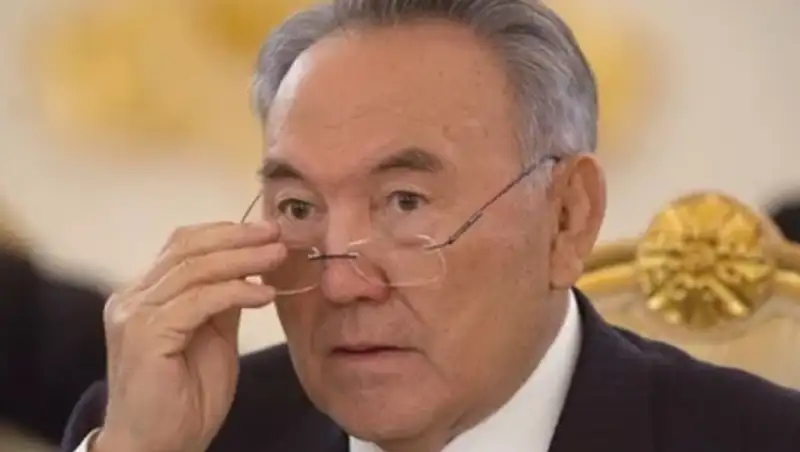 Назарбаев выразил соболезнования главам Туниса и Кувейта в связи с терактами