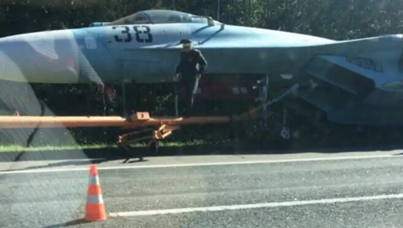 В Беларуси самолет попал в дорожно-транспортное происшествие  