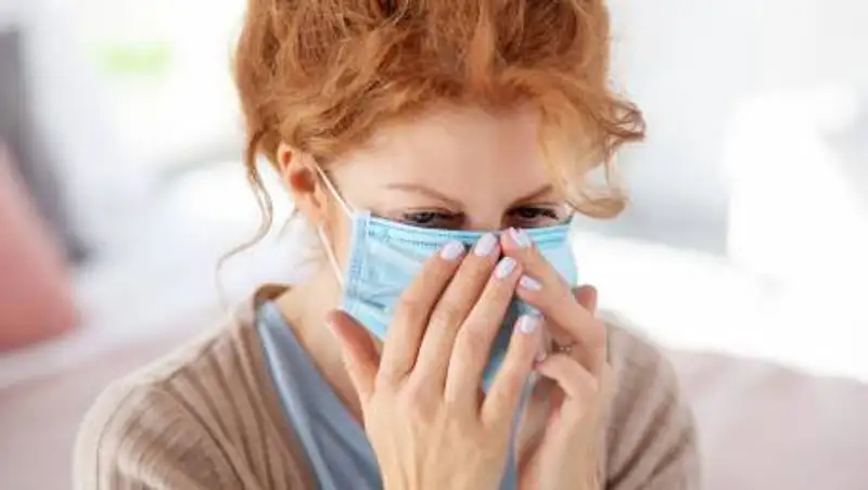 Как отличить побочные эффекты прививки от раннего COVID-19