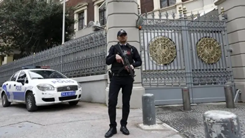 В Турции у правительственного здания обнаружили авто со взрывчаткой