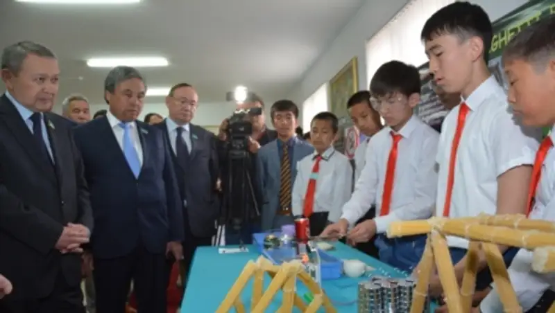 Сенаторы обсудили вопросы развития соцответственности бизнеса в Мангыстауской области