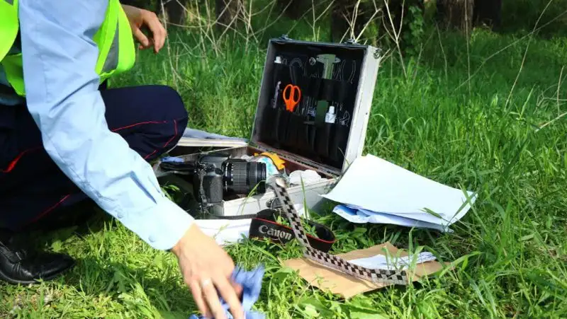 Женщину и ее 7-летнюю дочь нашли убитыми в лесу в Карагандинской области