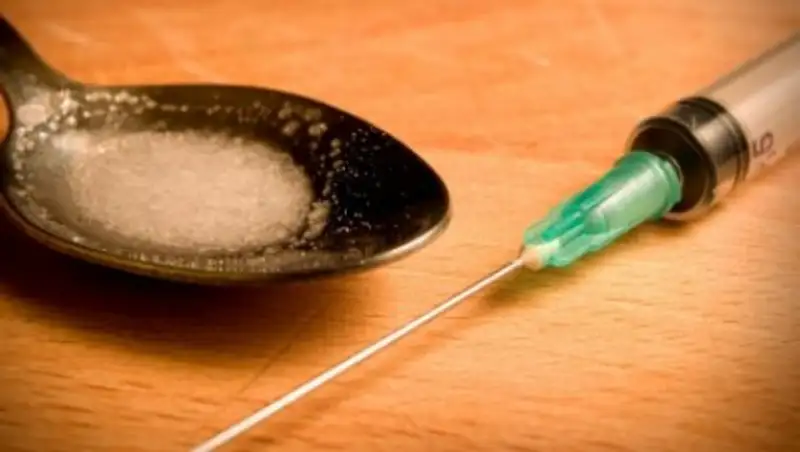 Полицейский организовал наркопритон в Жамбылской области