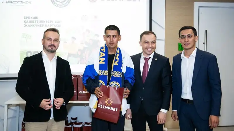 Важен каждый болельщик: посетители паралимпийского центра получили бесплатный доступ к матчам