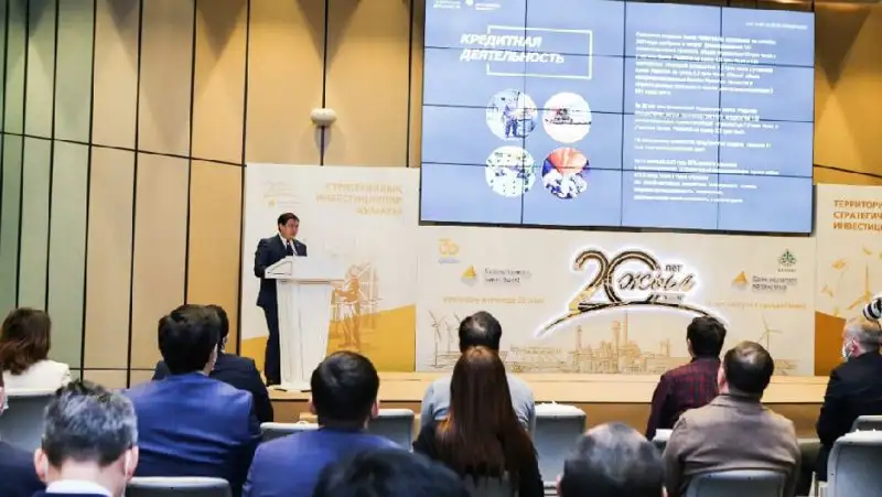 В БРК провели юбилейную встречу с клиентами