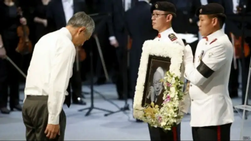 Сингапур прощается с Ли Куан Ю