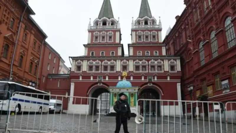 В Москве полиция ограничила доступ на Манежную и Красную площадь