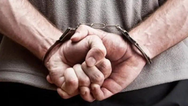 Граждане КНР за кражу $3,5 тыс. у авиапассажиров приговорены к 4 годам колонии каждый