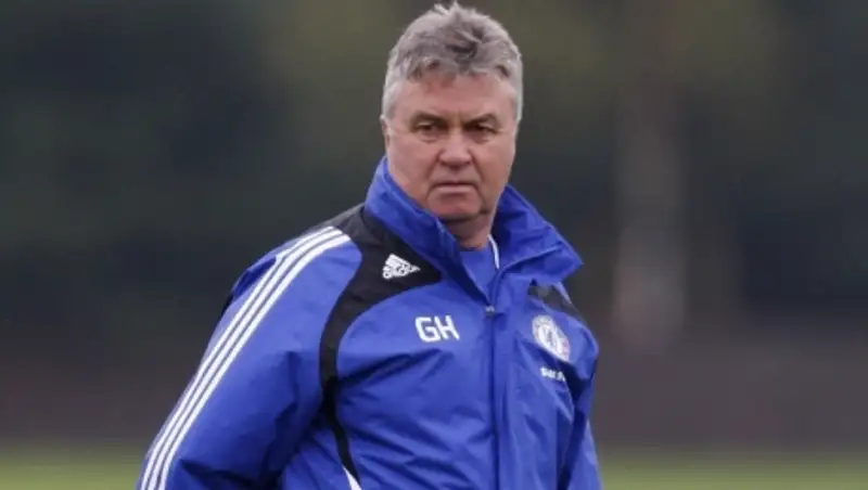 Гус Хиддинк станет и. о. главного тренера "Челси" до конца сезона