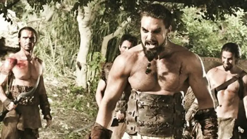 Актер из "Игры престолов" извинился за шутку с изнасилованием