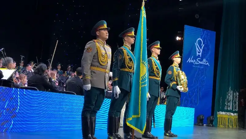 Рота почетного караула, флаг, герб РК, фото - Новости Zakon.kz от 04.06.2022 15:16