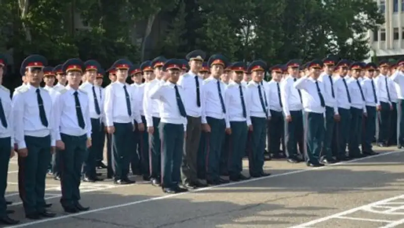 Уволен начальник милиции, заставивший раздеться догола задержанных женщин