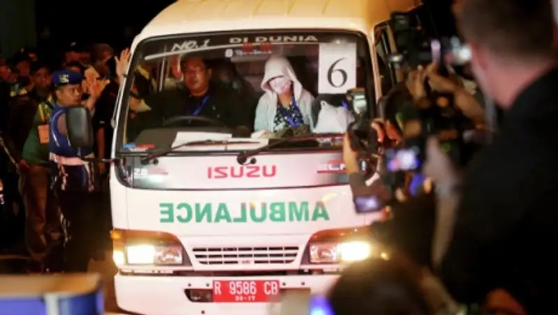 В столице Индонезии прогремели несколько взрывов