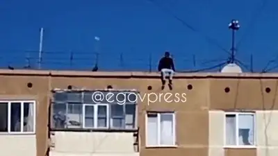 Подросток разбился насмерть, спрыгнув с крыши девятиэтажки в Кокшетау, фото - Новости Zakon.kz от 05.04.2023 20:10