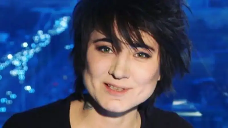 Земфира назвала себя жертвой «ненормальных и помешанных людей»