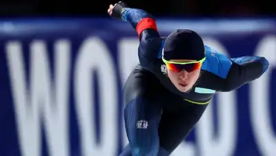 победа соревнования конькобежка, фото - Новости Zakon.kz от 16.12.2021 11:05