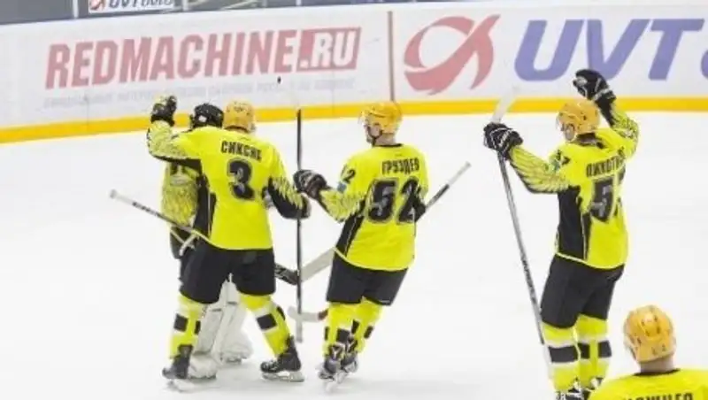 «Сарыарка» в гостях переиграла «Челмет» в матче ВХЛ