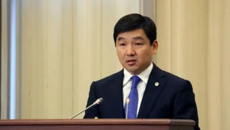 Байбек встретился с послом Великобритании в РК