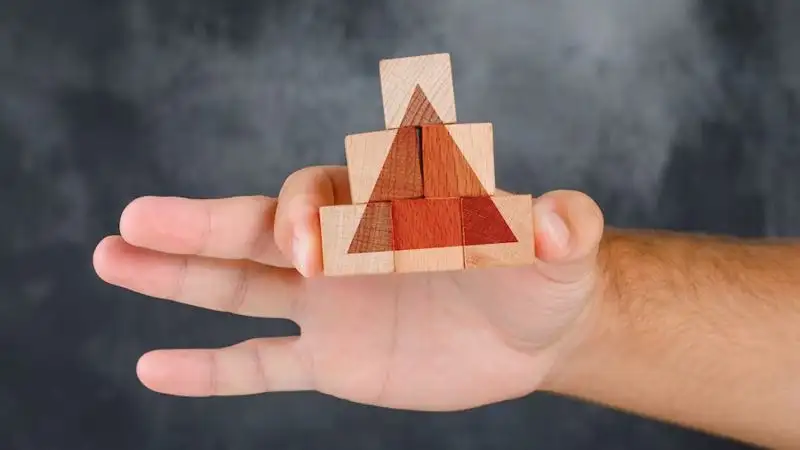 Еще одна пирамида: 10 актюбинцев потеряли деньги, вкладываясь в новый "проект"