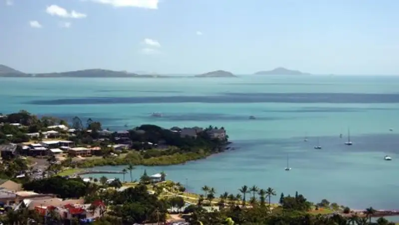 В Австралии путешественники застряли на необитаемом острове