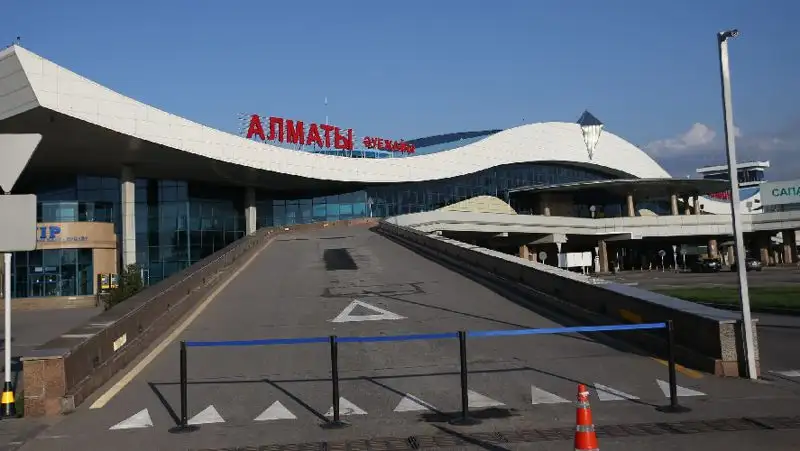 Аэропорт Алматы не будет работать до 9 января
