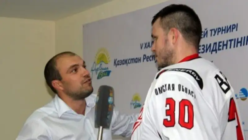 Александра Олейника позвали комментировать матчи "Авангарда"