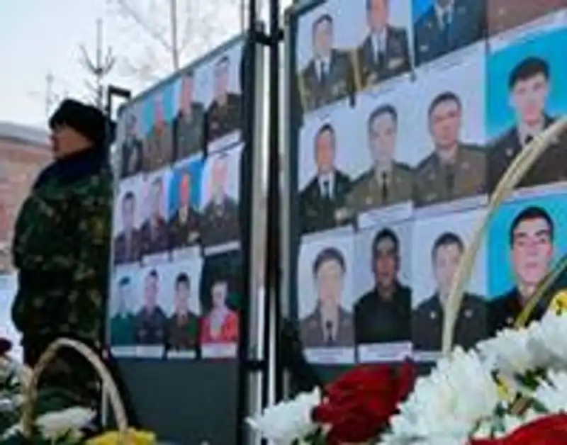 Семьи погибших в авиакатастрофе под Шымкентом пограничников получат согласно законодательству от 5 до 15 млн тенге, фото - Новости Zakon.kz от 28.12.2012 17:52