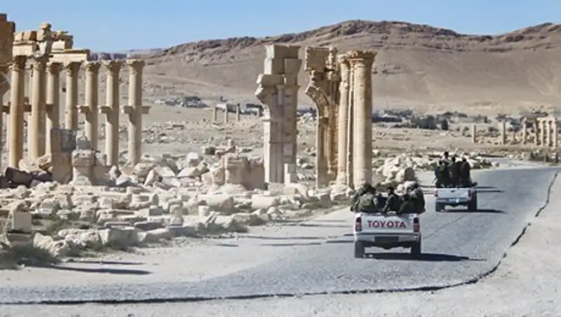 Боевики ИГ вновь вторглись в Пальмиру