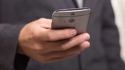 телефон опаснос ть для здоровья, фото - Новости Zakon.kz от 14.01.2023 07:22