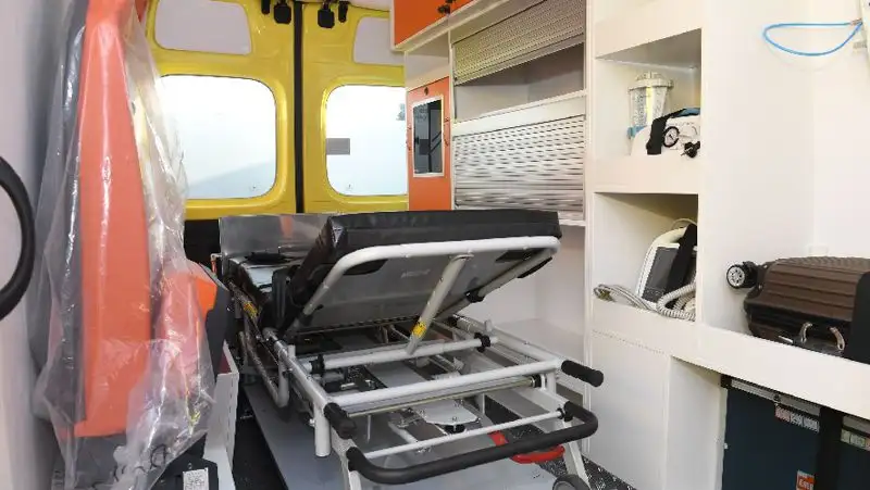 В Кокшетау мужчина лишился кисти руки во время работы на станке для вязки мешков