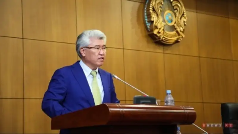 А.Мухамедиулы наградил лучших работников спорта Казахстана