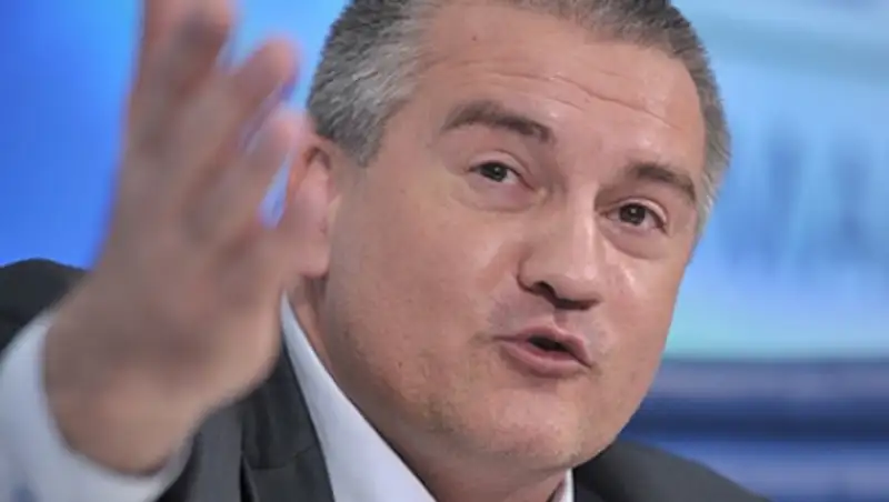 Глава Крыма отказался приглашать Псаки