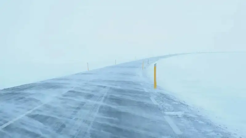 В Алматинской и Карагандинской областях на автодорогах закрыли движение