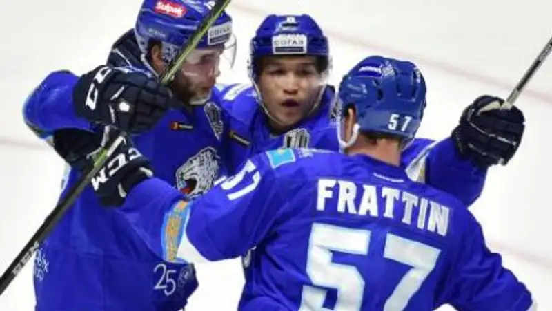 Букмекеры оценили шансы "Барыса" на победу в матче КХЛ со "Спартаком"