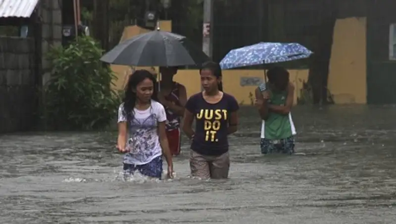 Число жертв тайфуна на Филиппинах возросло до десяти