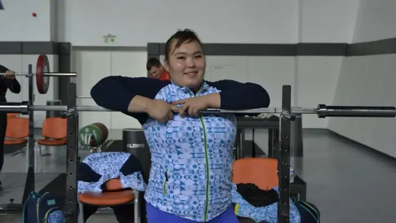 Айзада Муптильда остановилась в шаге от пьедестала на ЧМ по тяжелой атлетике