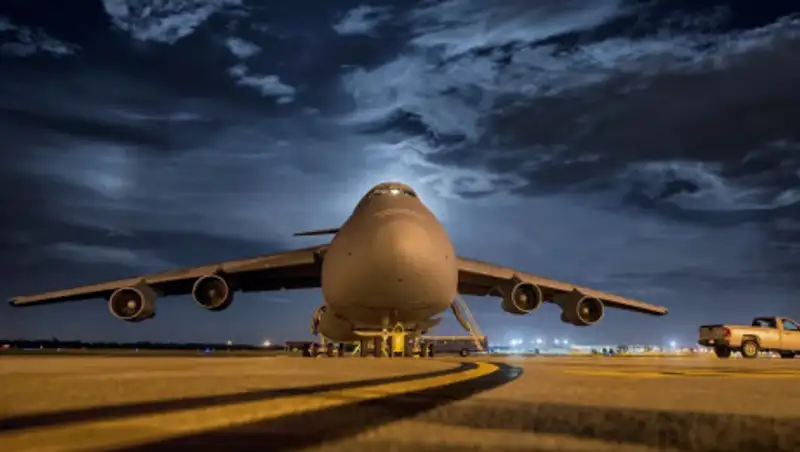 Самолет Минобороны вывезет казахстанцев из Бишкека
