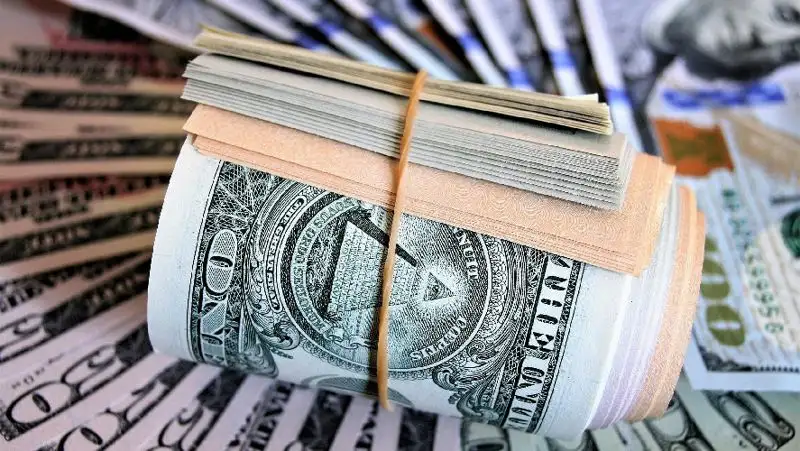 Курс доллара упал на 8 тенге