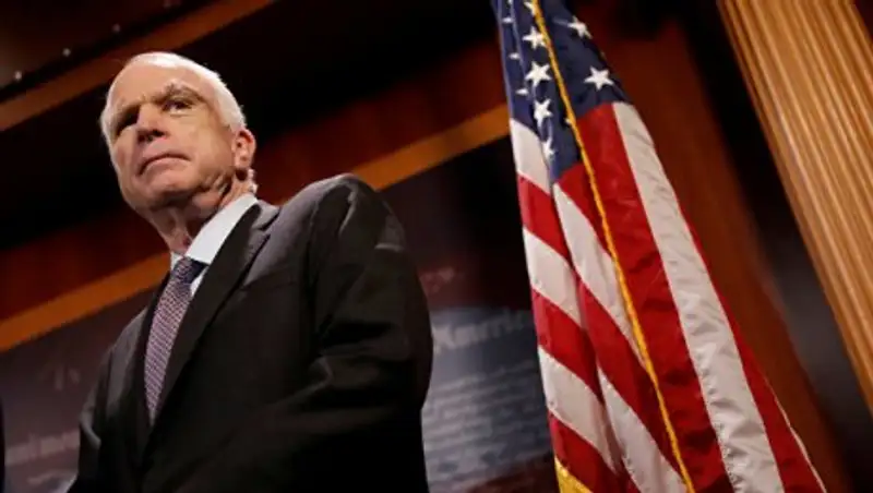 СМИ узнали о запрете Трампа восхвалять умершего Маккейна