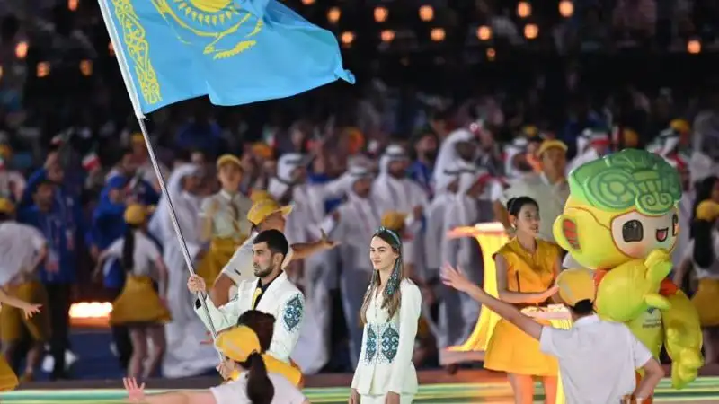 Казахстан принял участие в церемонии открытия летней Азиады-2022