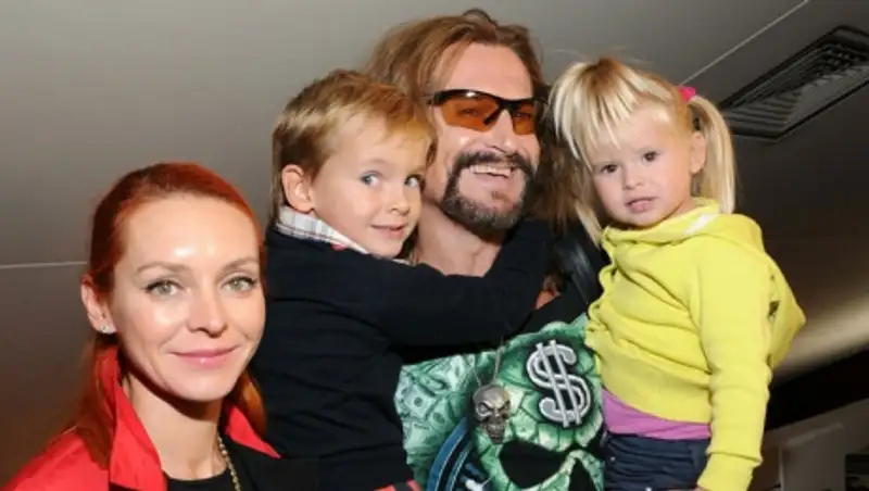 Марина Анисина подала на развод, пока Никита Джигурда лежит в больнице