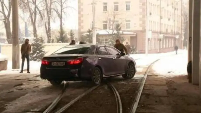 Сотрудника посольства Казахстана накажут за инцидент в Киеве