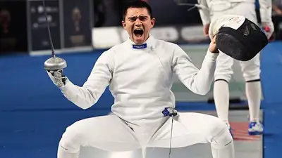 Впервые в истории казахстанец гарантировал себе медаль на ЧМ по фехтованию