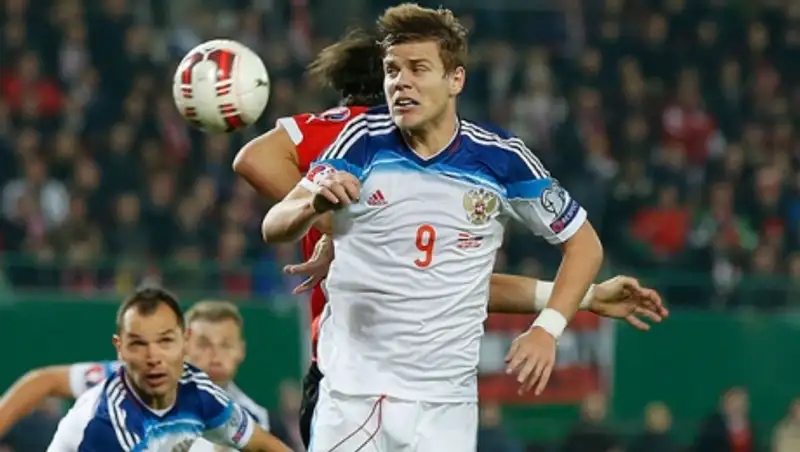 Фанаты сорвали матч Черногория – Россия