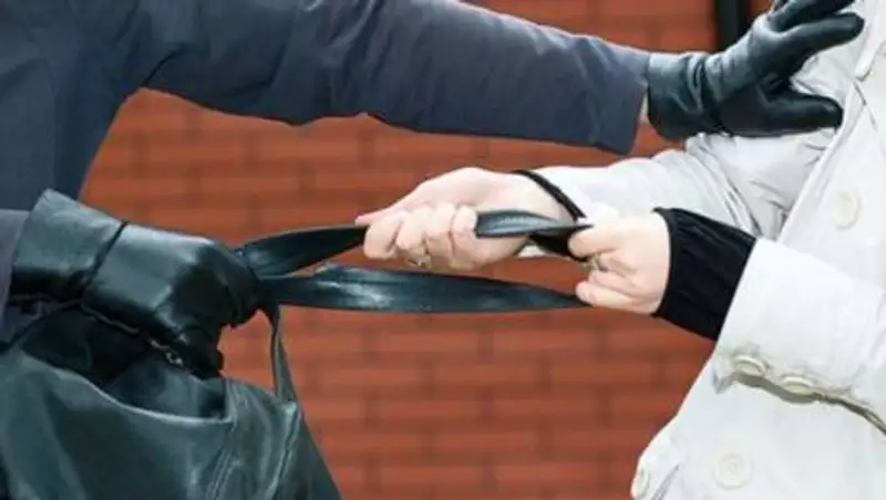 Укравшего деньги у путан мужчину осудили в ВКО