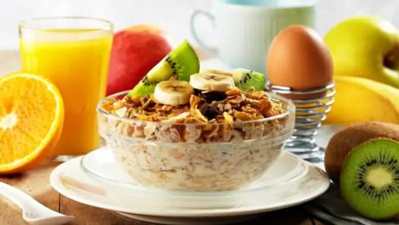 Диетолог рассказала, какие продукты нельзя есть на завтрак