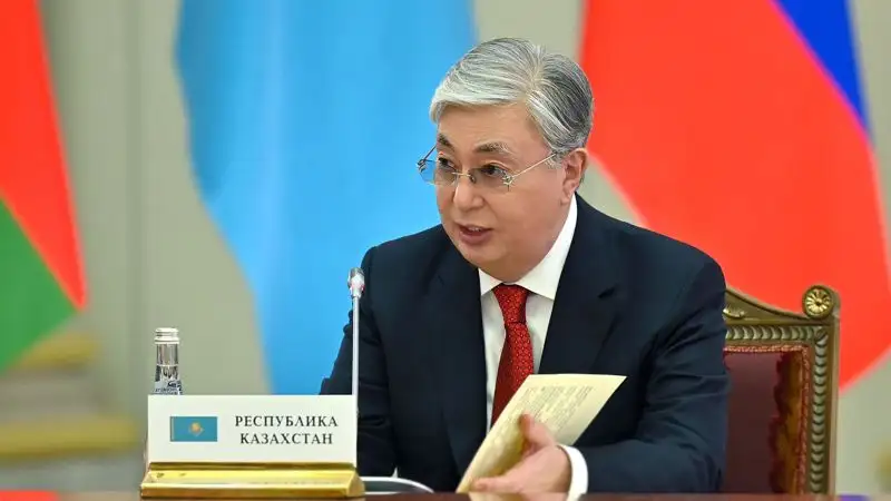 Работать над устранением тарифных барьеров предложил Токаев лидерам СНГ