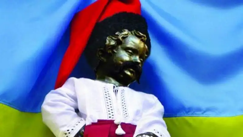 «Писающего мальчика» в Брюсселе переоденут в костюм князя времен Киевской Руси